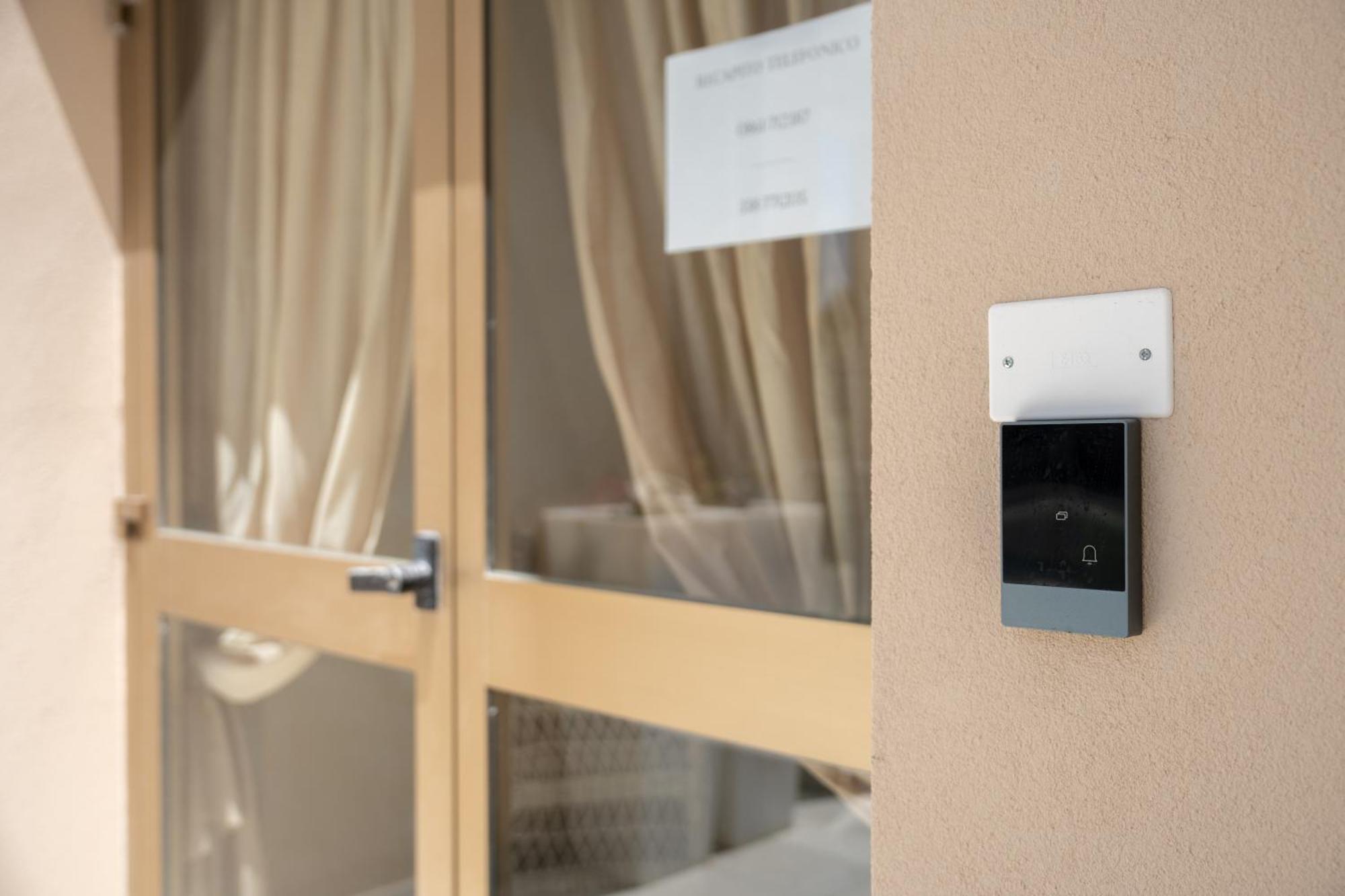 Hotel Petite Fleur Alba Adriatica Exterior photo